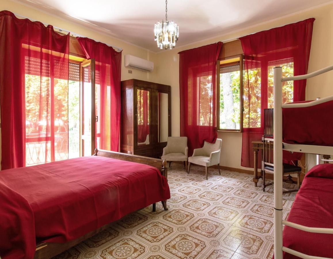 Villa Nicodemo Пестум Экстерьер фото